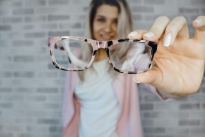 Discover Apps to Try Models of Glasses on Virtually