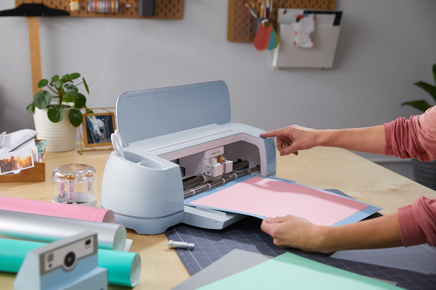 Learn How to Use the Cricut Design Space App
